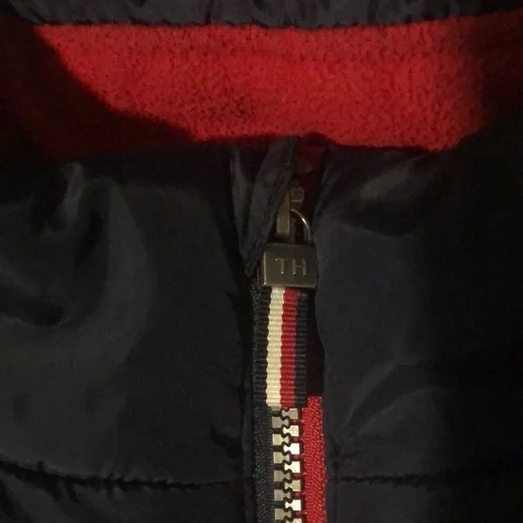 Tommy Hilfiger - Picture 4 of 9